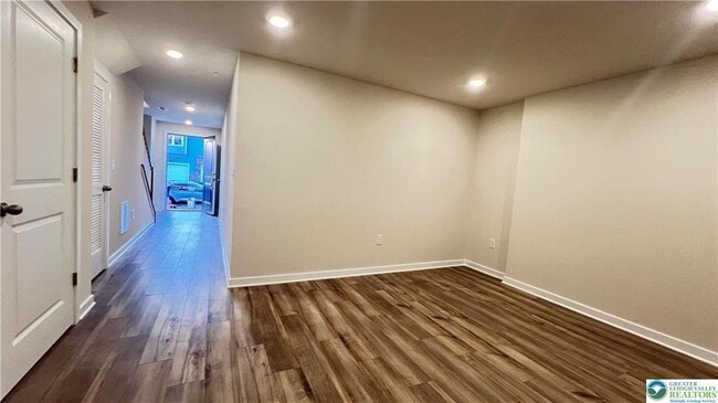Building Photo - 7650 Clayton Ave