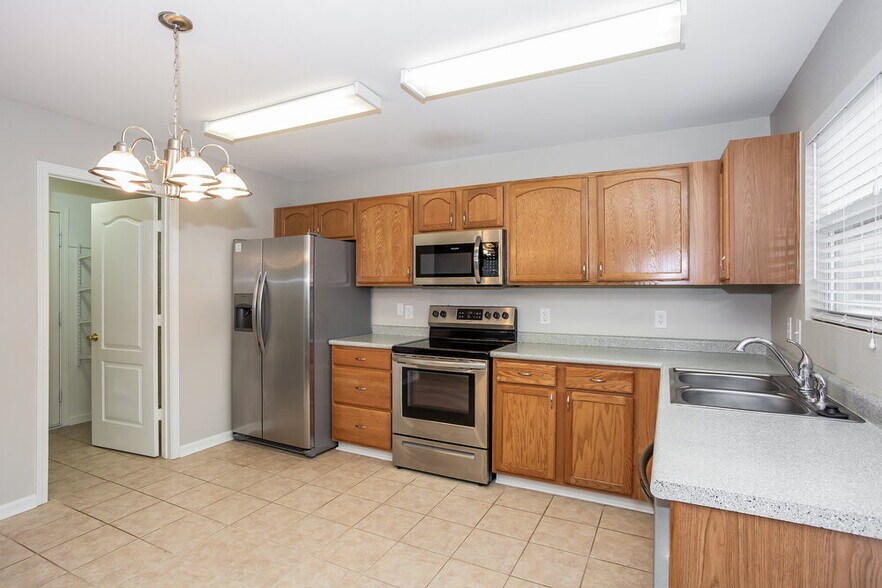Building Photo - 4068 Kellybrook Dr