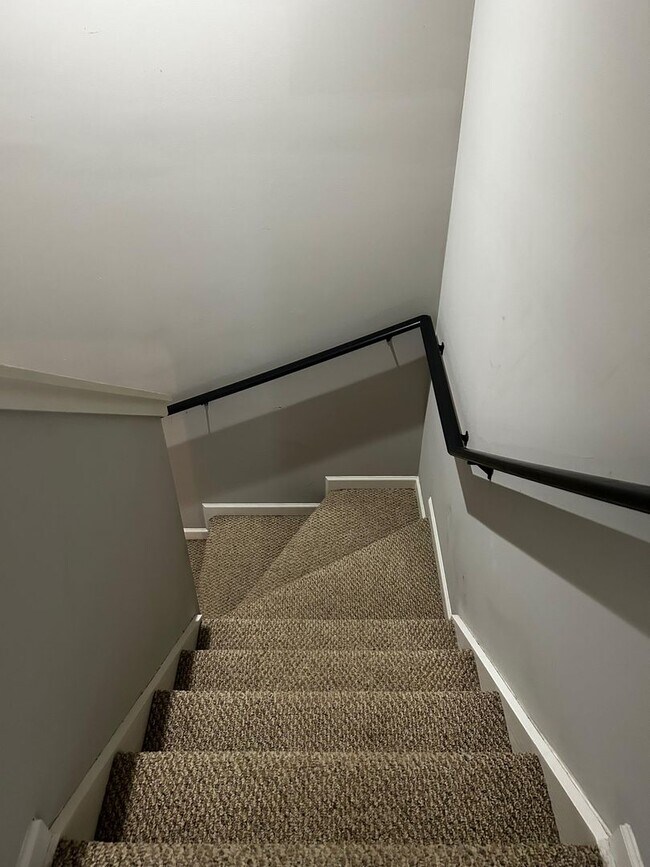 Building Photo - 970 Ridge Ave