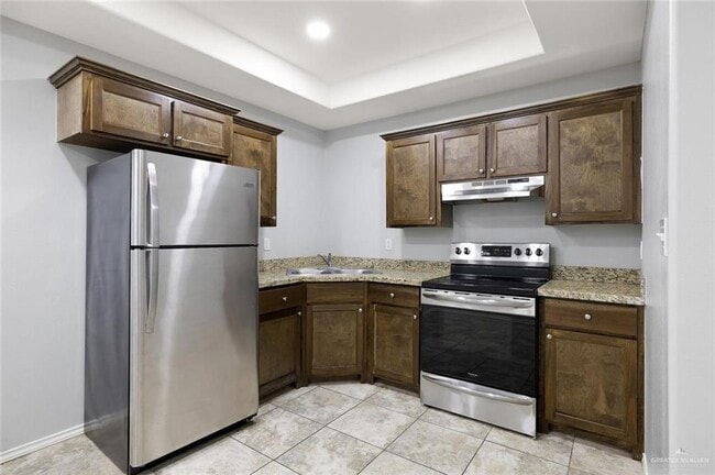 Building Photo - 8 5th St