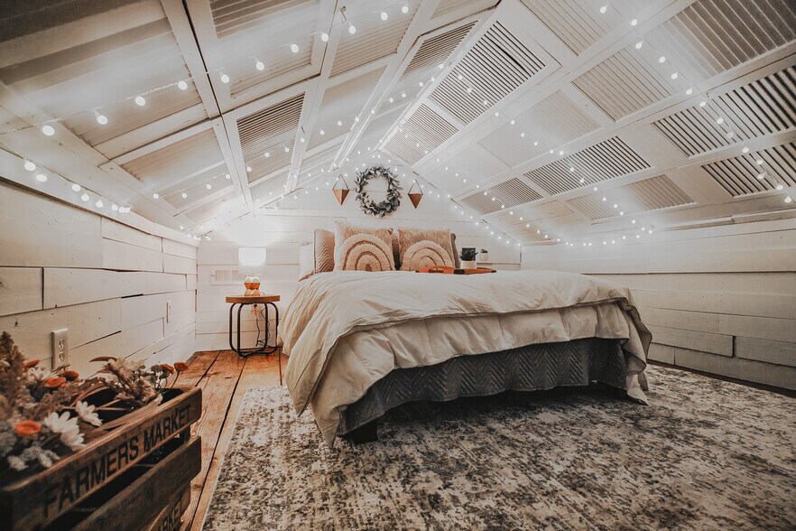 Attic bonus space - 197 Seward Ave