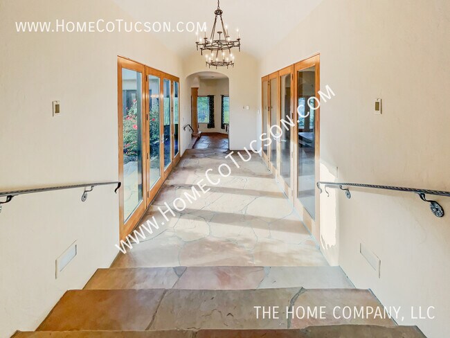 Building Photo - 1621 E Crimson Canyon Pl