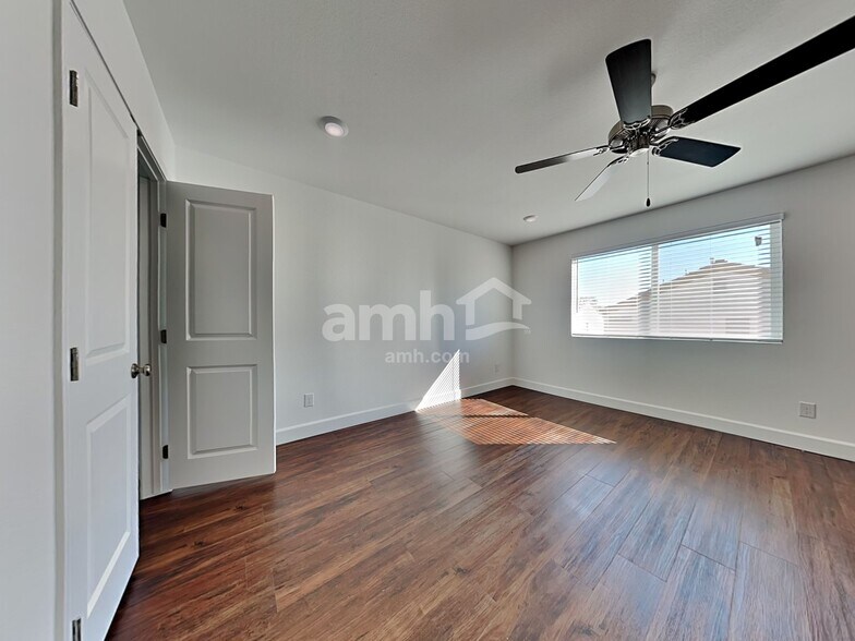 Building Photo - 4812 Blushing Star St