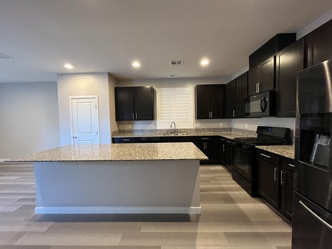 Building Photo - 9742 Zircon Cliff Ave