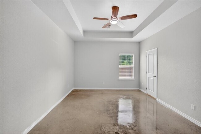 Building Photo - 412 W Avenue C