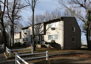 Building Photo - Bunker Hill