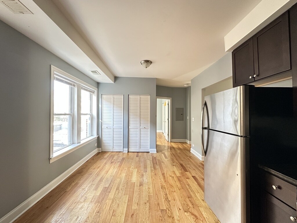 Building Photo - 1646 W Pratt Blvd