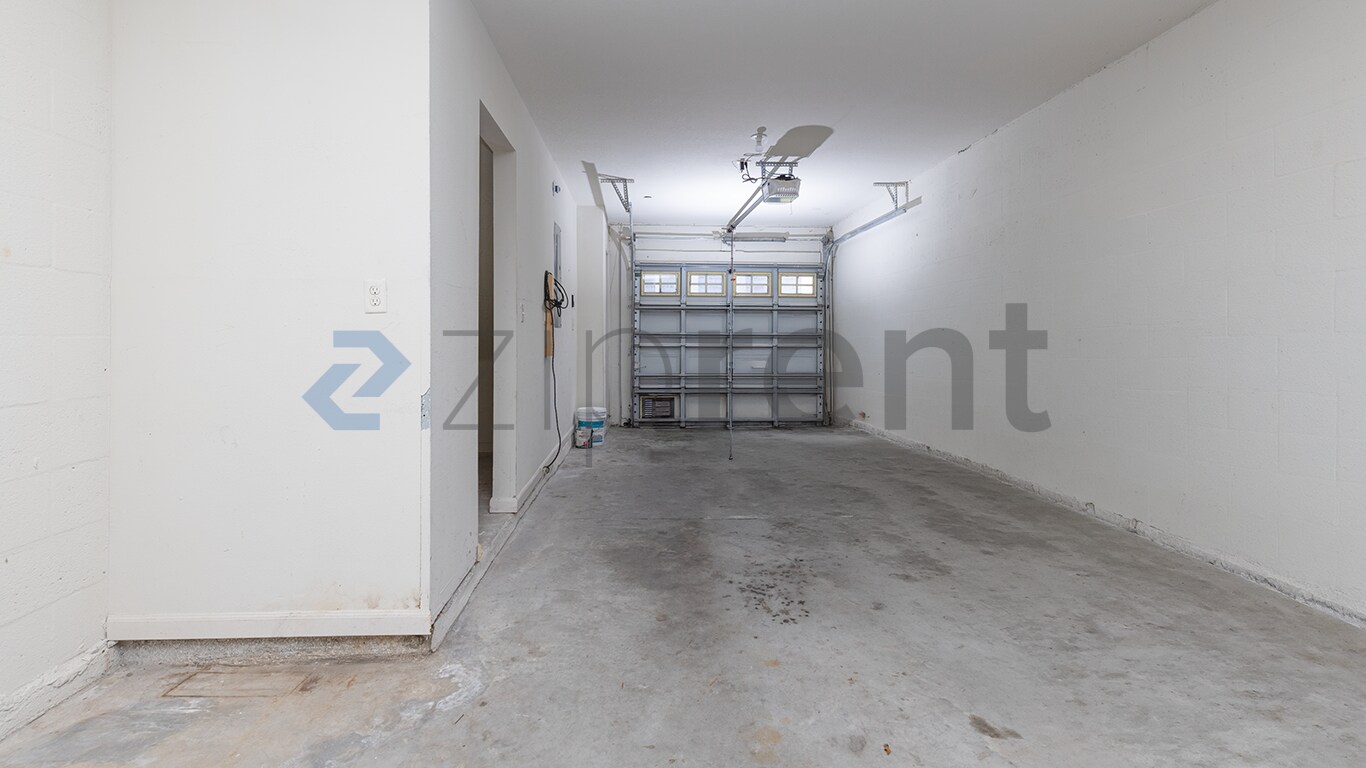 Building Photo - 522 Wheaton Trent Pl