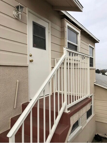 Building Photo - 1854 Garvey Ave