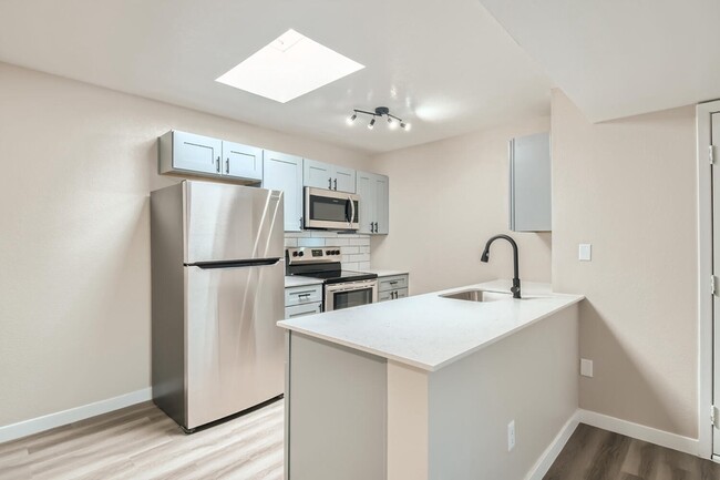 A1 Renovated - 1 Bed 1 Bath - Rise on McClintock