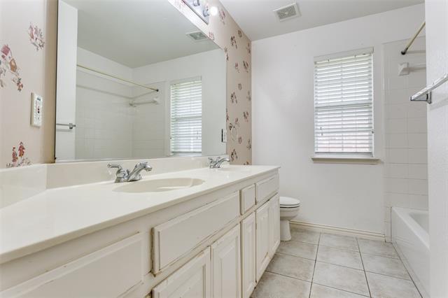 Building Photo - 4044 Binley Dr