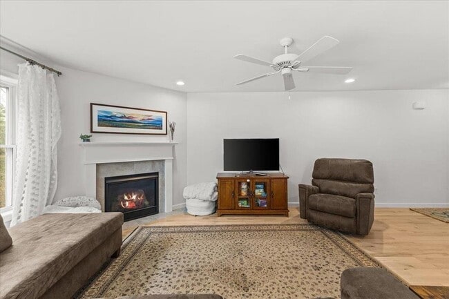 Building Photo - 51 Blacksmith Dr