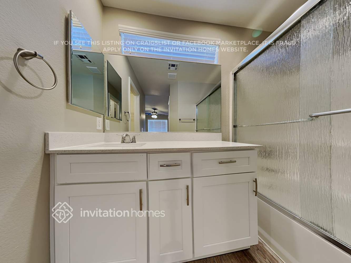 Building Photo - 6027 Ambleshire Ave