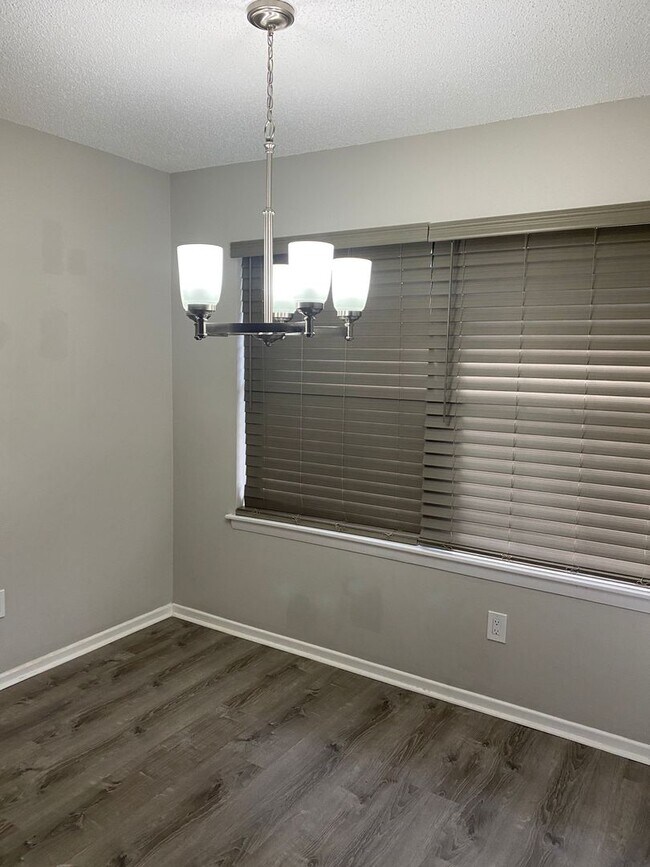 Building Photo - 2 Bedroom 1 Bath condo in Orlando for RENT