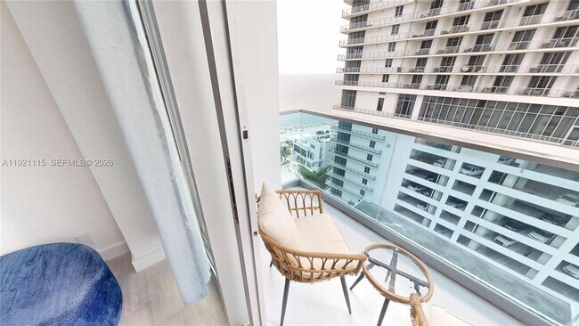 Building Photo - 4001 S Ocean Dr