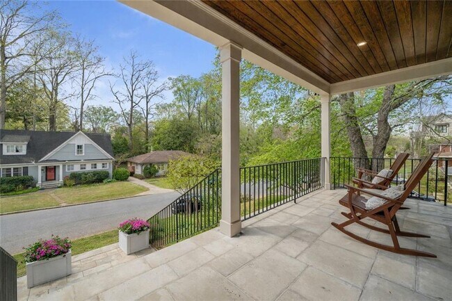 Building Photo - 1381 Wessyngton Rd NE