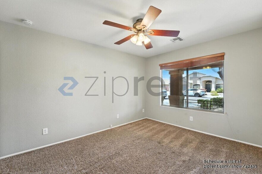 Building Photo - 2233 W Roy Rogers Rd