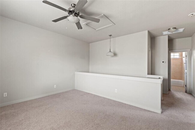 Building Photo - 12800 Venice Ln