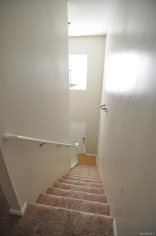 Building Photo - 44 Pine Meadows Cir