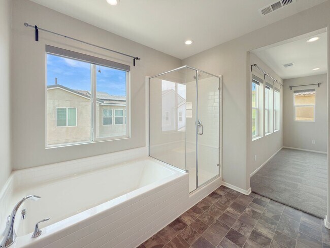 Building Photo - Charming 4BR/3BA Two-Story house with Atta...