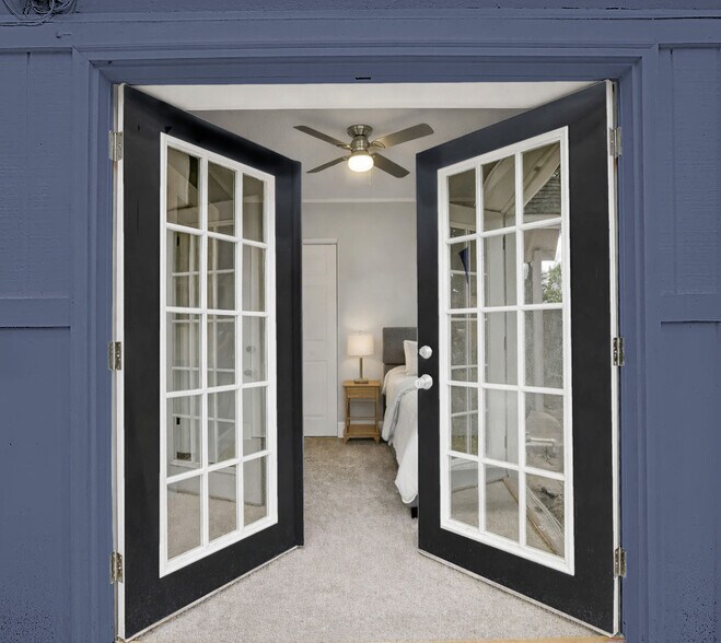 Building Photo - 1927 Monroe St