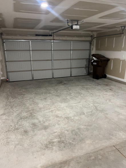 Building Photo - 2300 Copperhead Rd