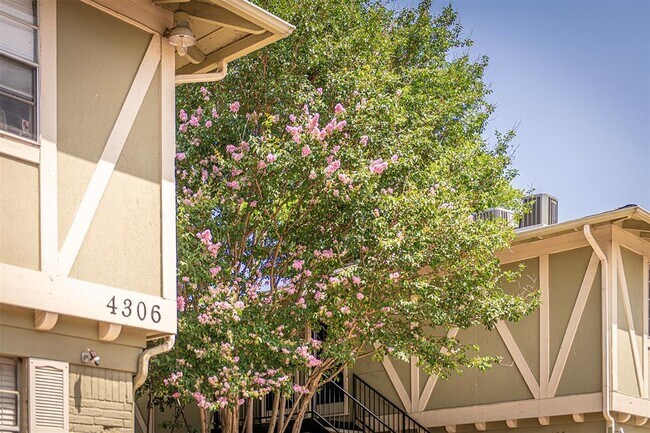 Building Photo - 4306 Avenue A