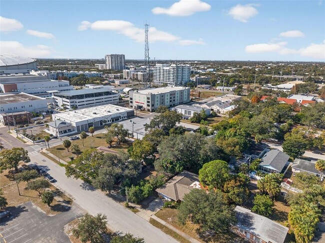 Building Photo - 260 13th St N