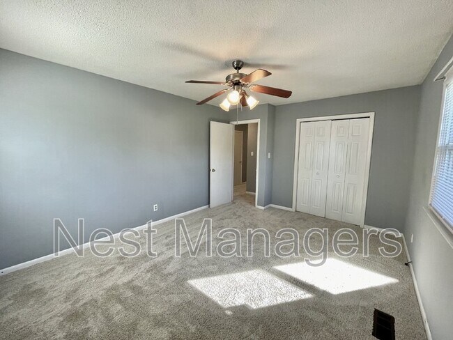 Building Photo - 7401 Paxton Dr