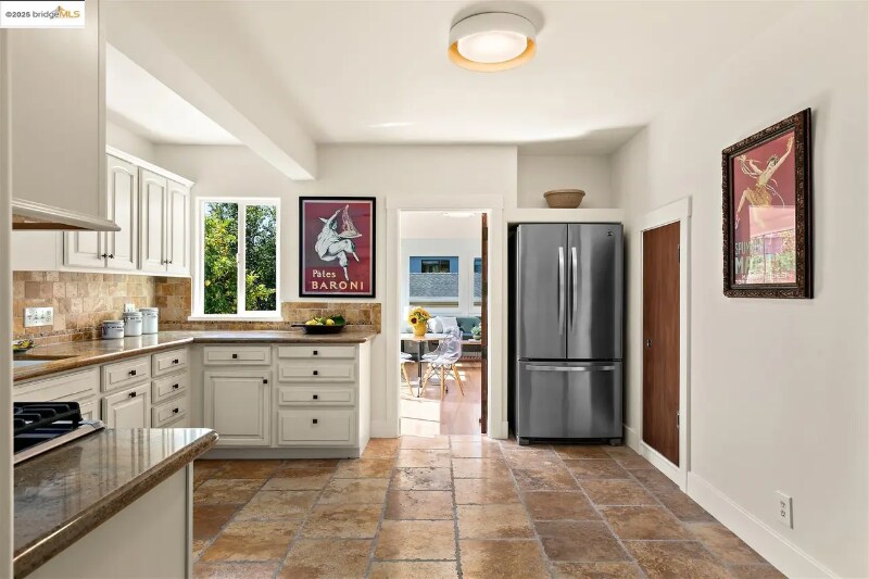 Building Photo - 1412 Peralta Ave