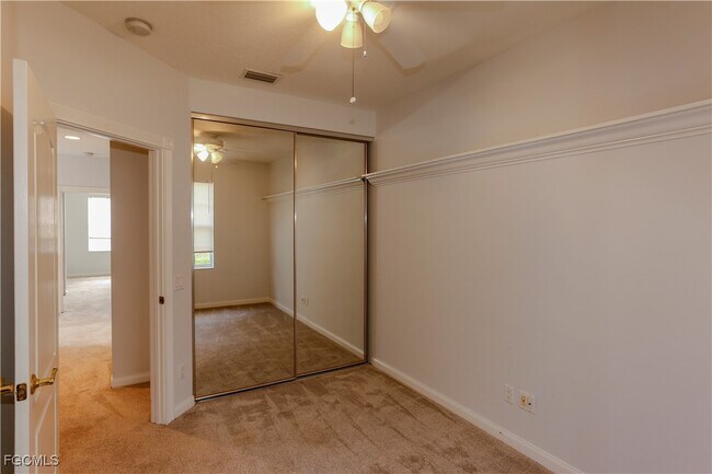 Building Photo - 5701 Cove Cir