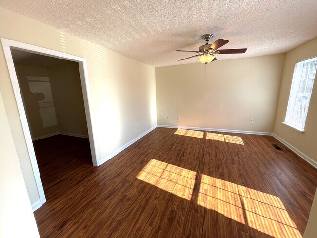 Building Photo - 1022 Cherry Hills Ct