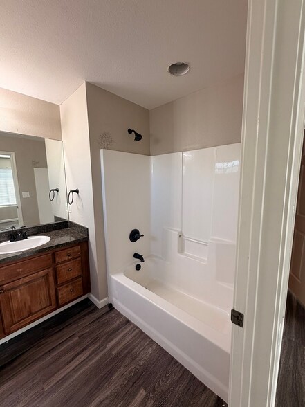 Building Photo - 3821 Mayer Dr