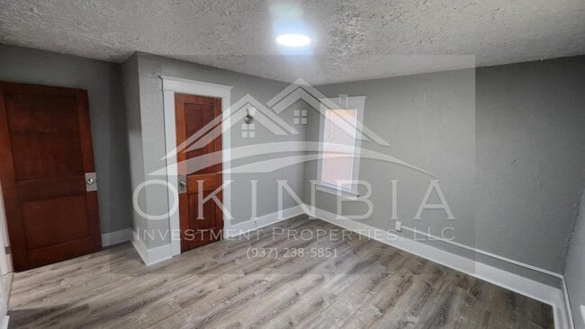 Building Photo - 1351 Amherst Pl