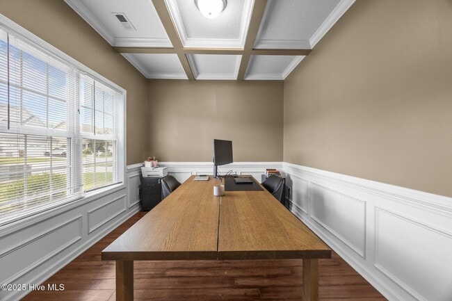 Building Photo - 841 Dynasty Dr
