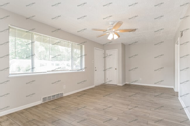 Building Photo - 765 Hazelvalley Dr