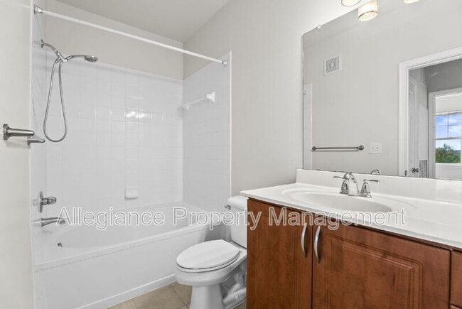 Building Photo - 12929 Centre Park Cir