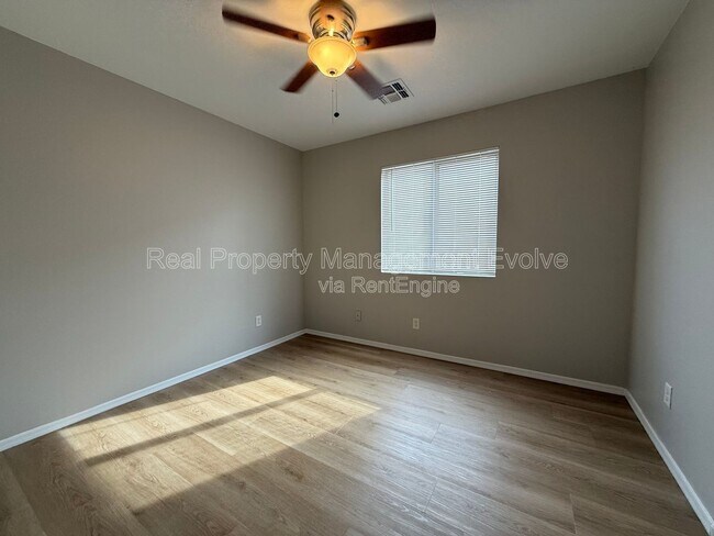 Building Photo - 12438 W Hearn Rd