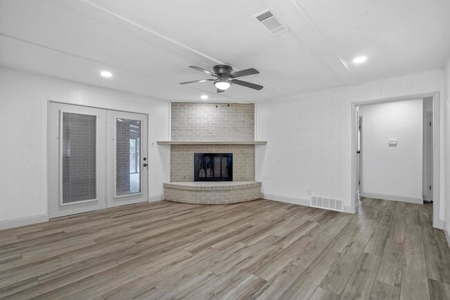 Building Photo - 514 Canyon Ridge Dr