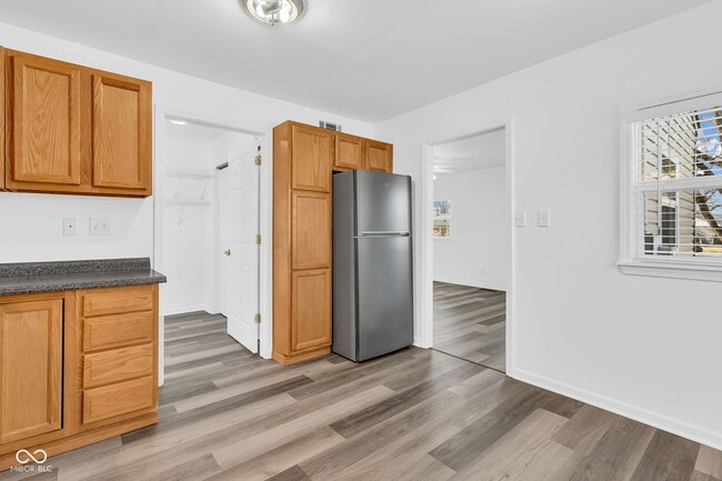 Building Photo - 420 Douglas Dr