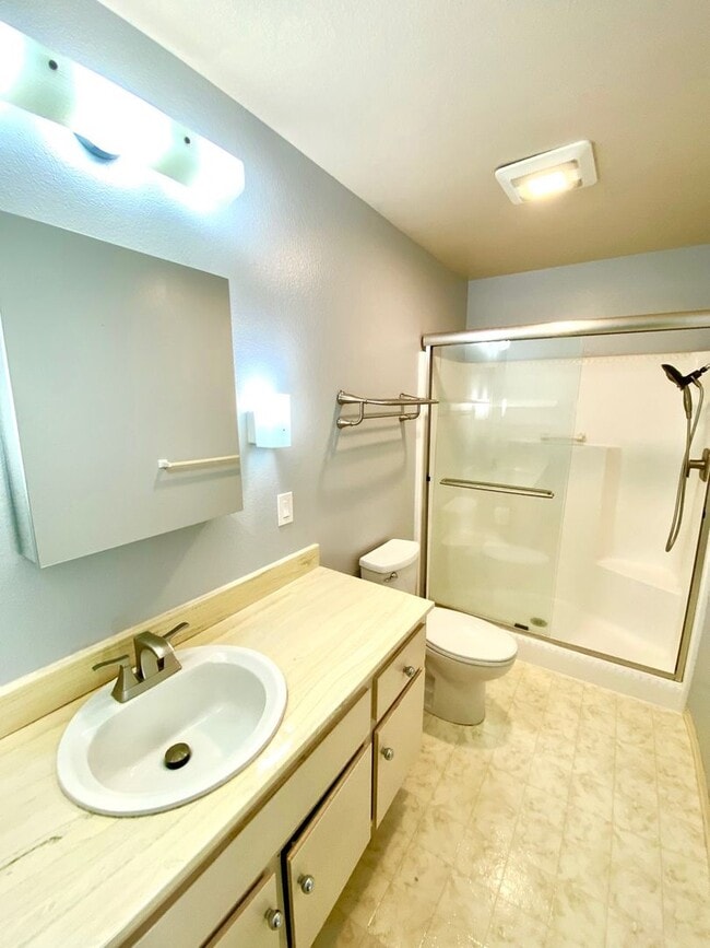 Building Photo - FOR RENT -  3 Bd/2 Ba 1,392 Sf In Friars Village Community, Townhome In San Diego Fashion Valley ...