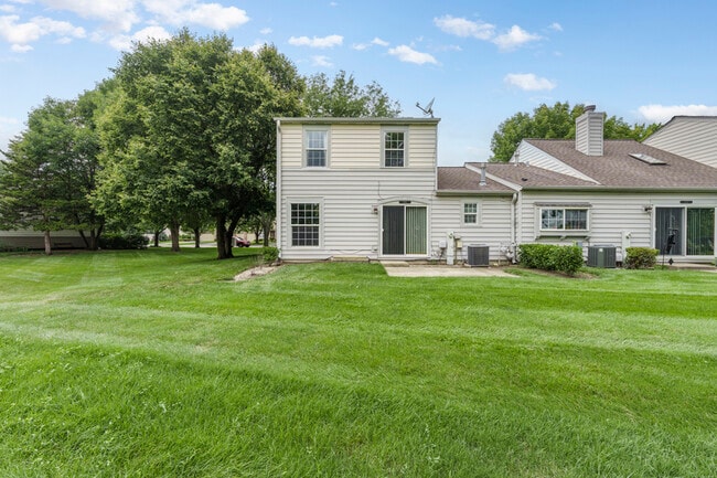 Building Photo - 1301 Seabury Cir