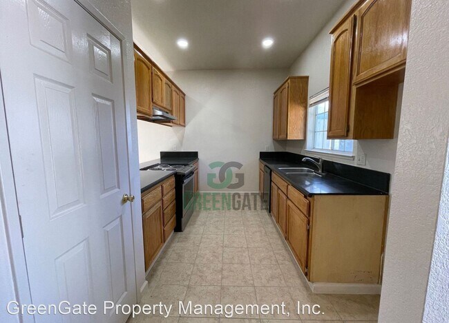 Building Photo - 3 br, 2 bath House - 504 Blue Canyon Dr