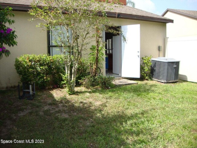 Building Photo - 655 Margie Dr