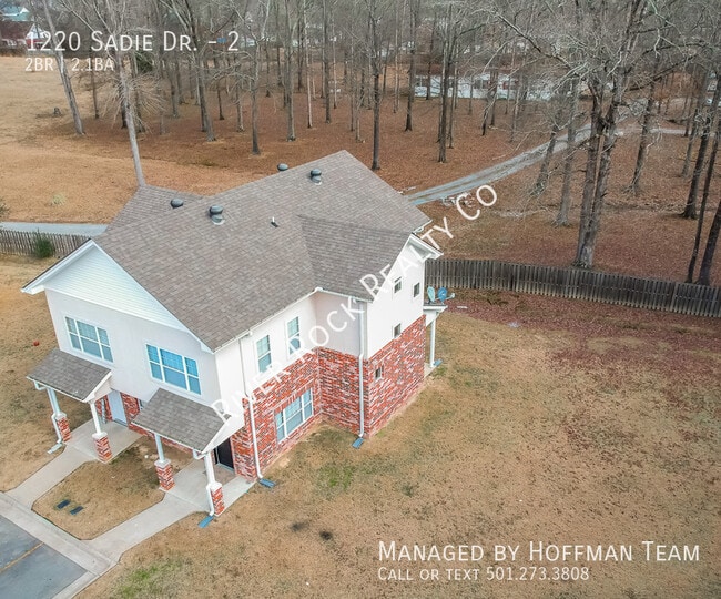 Building Photo - 1220 Sadie Dr