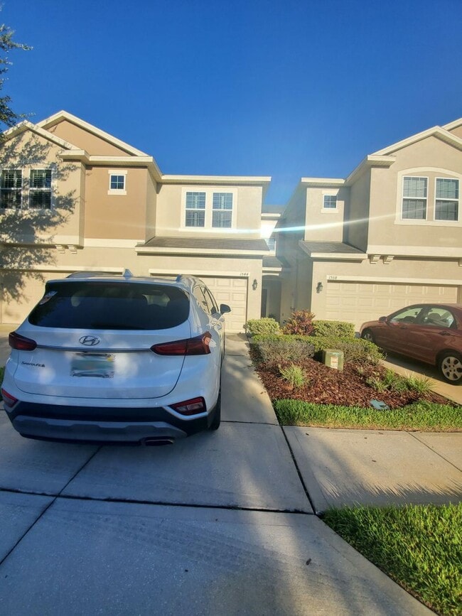 Building Photo - Arborview Park Townhouse close to UCF located in Oviedo (2 bed /2 1/2 bath)