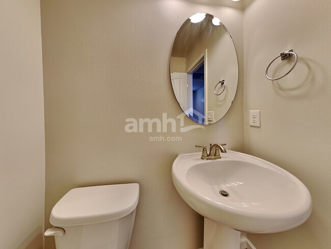 Building Photo - 2689 Justice Pl