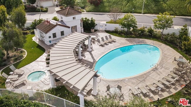 Building Photo - 4016 Cam Plano