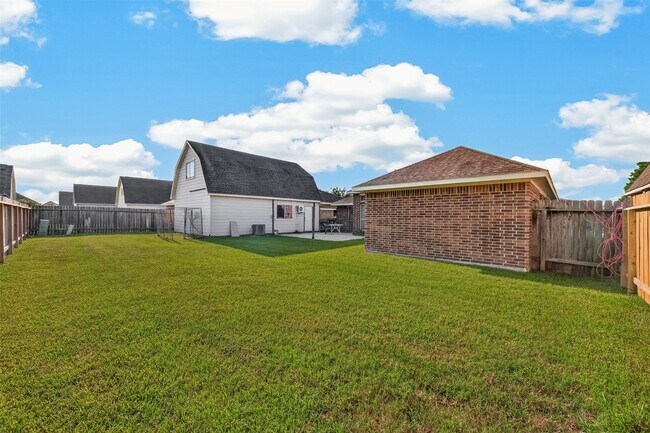 Building Photo - 6518 Palo Duro Dr