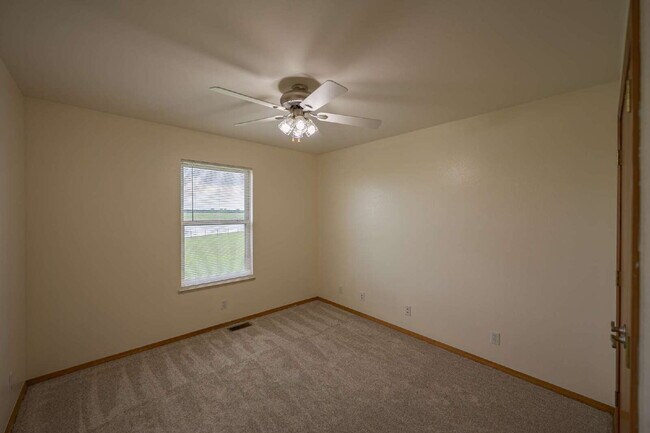 Building Photo - 3 - Bedroom 2 - Bath with 2 - Car Garage